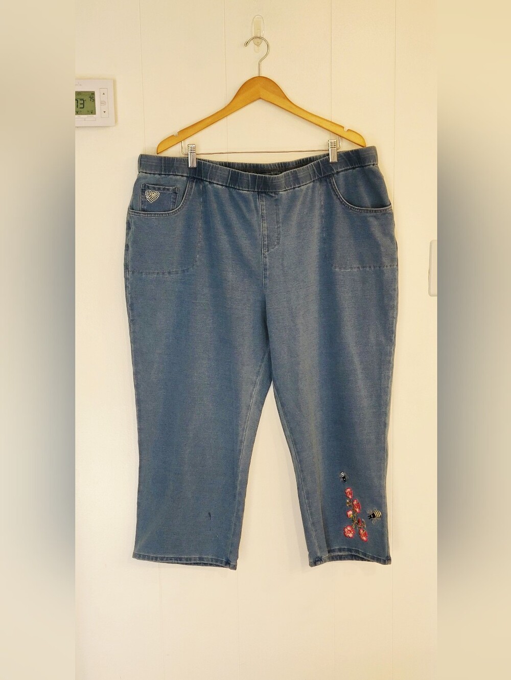 Quacker Factory Blue Embroidered Cropped Jeans